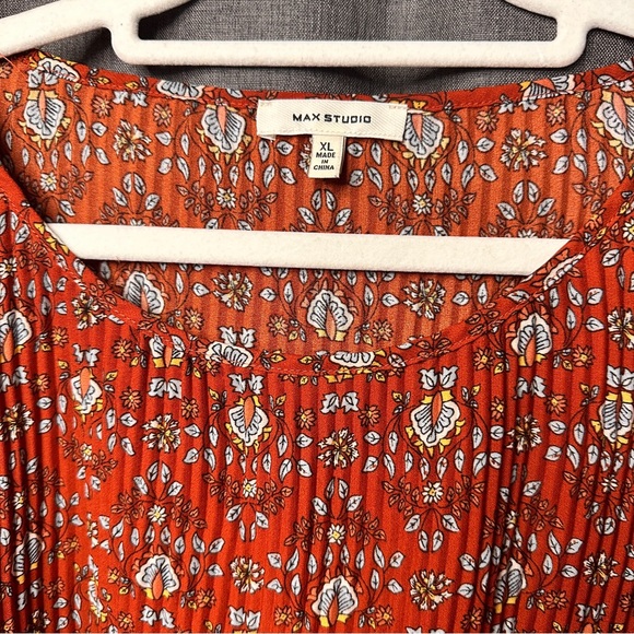 Max Studio Long Sleeve Flowing Blouse - Picture 2 of 6